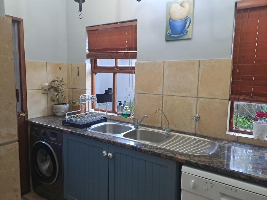 3 Bedroom Property for Sale in Broederstroom North West